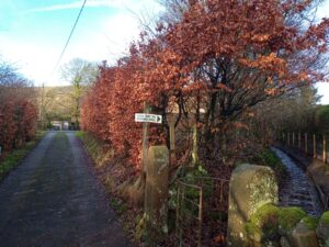 This way to Pendle Hill signpost